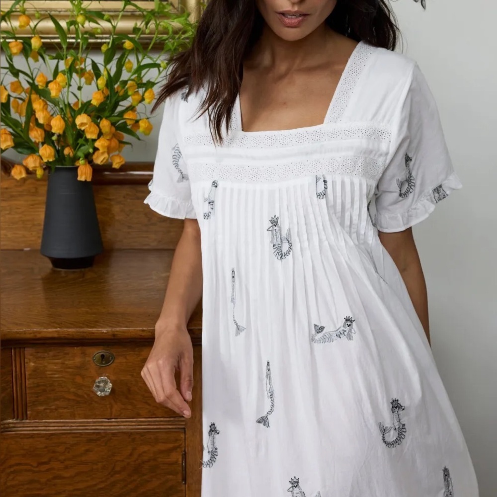 PRINTFRESH
Daughters Of Triton Skeleton NWT - Picture 3 of 4